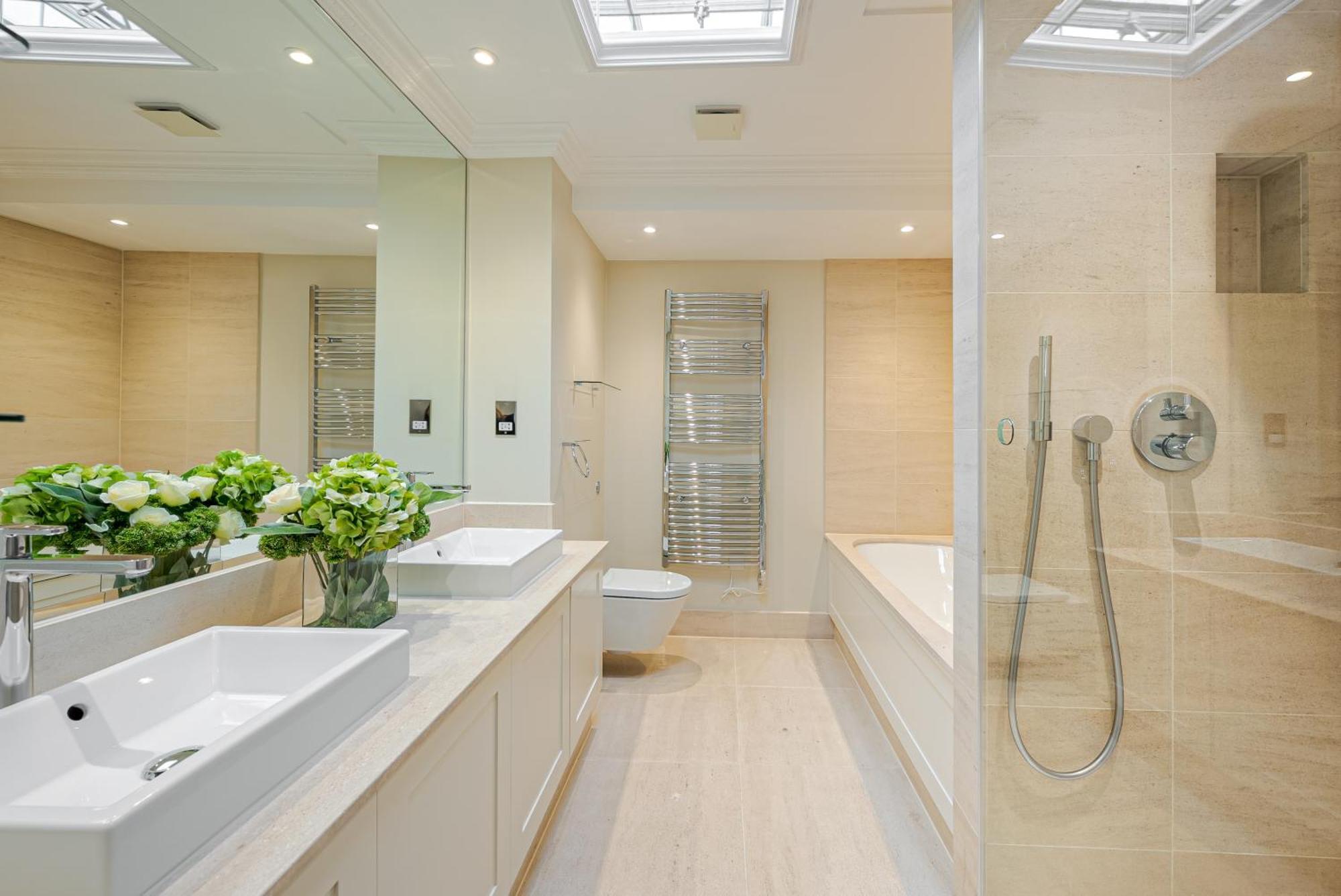 Modern 3 Bedroom Luxury House With Garage In Central London Exterior foto